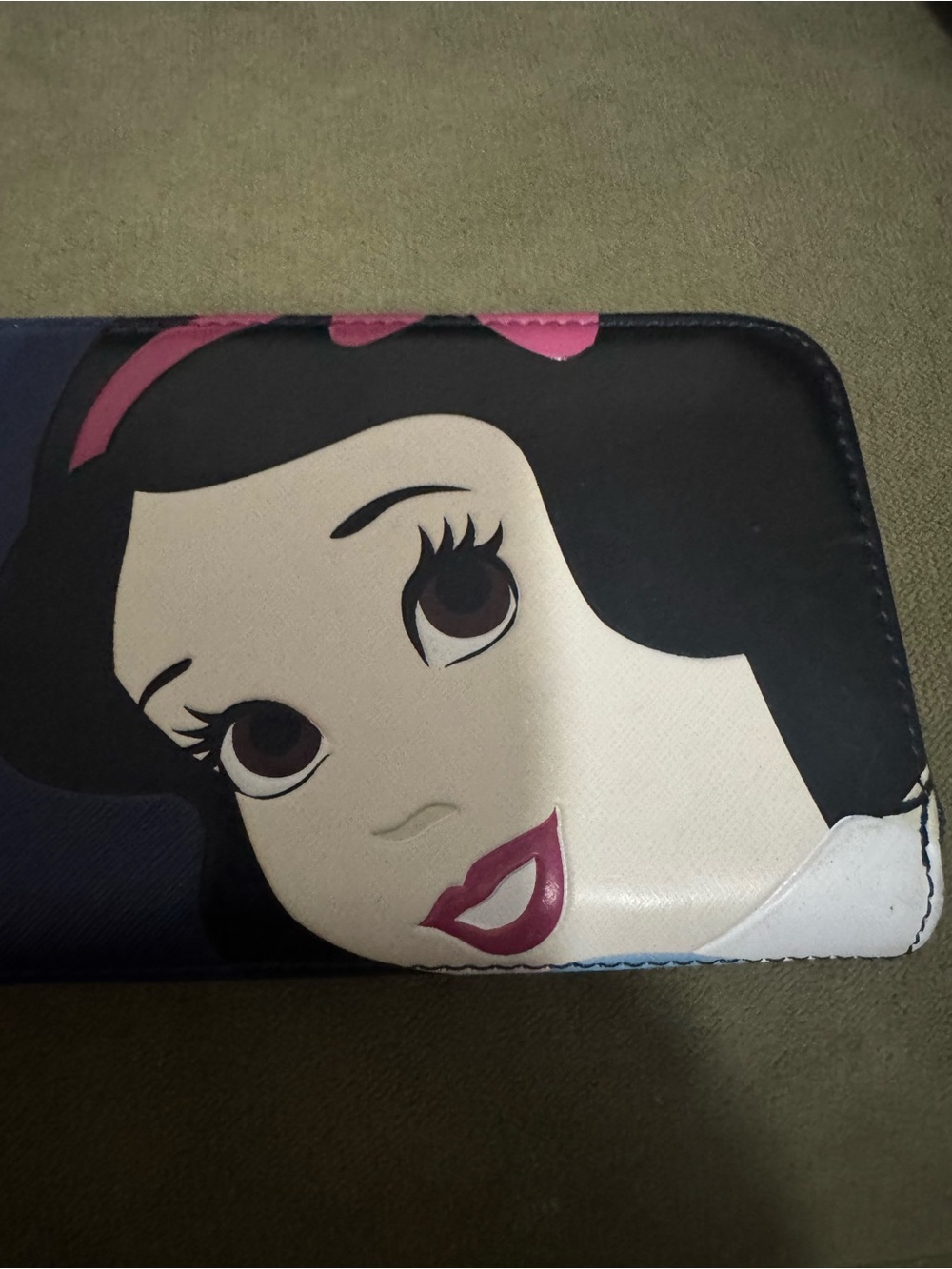 Loungefly DISNEY Snow White Zip Around Wallet - EUC - Picture 3 of 6